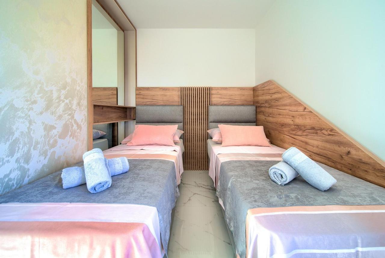 Penthouse Rosa Apartment Malinska Luaran gambar