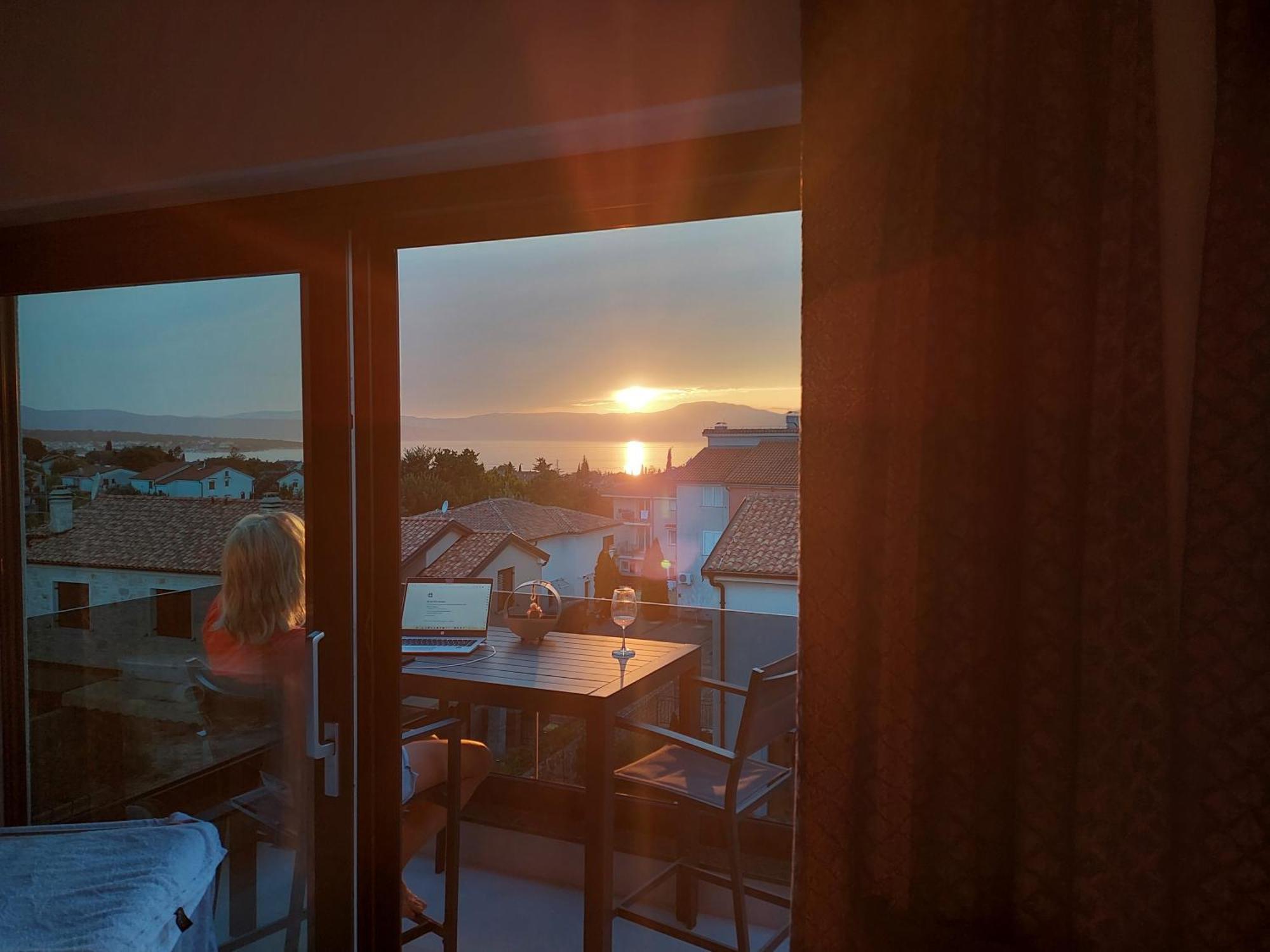 Penthouse Rosa Apartment Malinska Luaran gambar